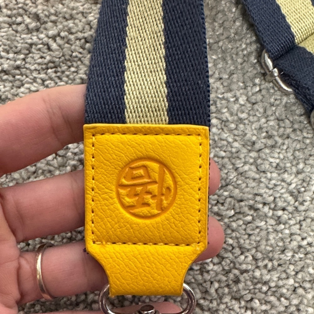 Dargon BallZ Red Crossbody Bag - Picture 4 of 9